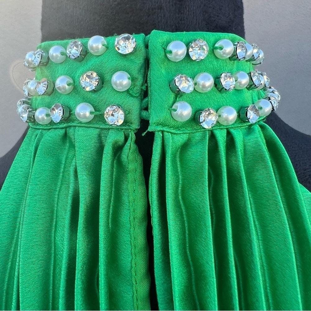Flying Tomato Jade Embellished Halter
Neck Short Dress - Picture 7 of 10